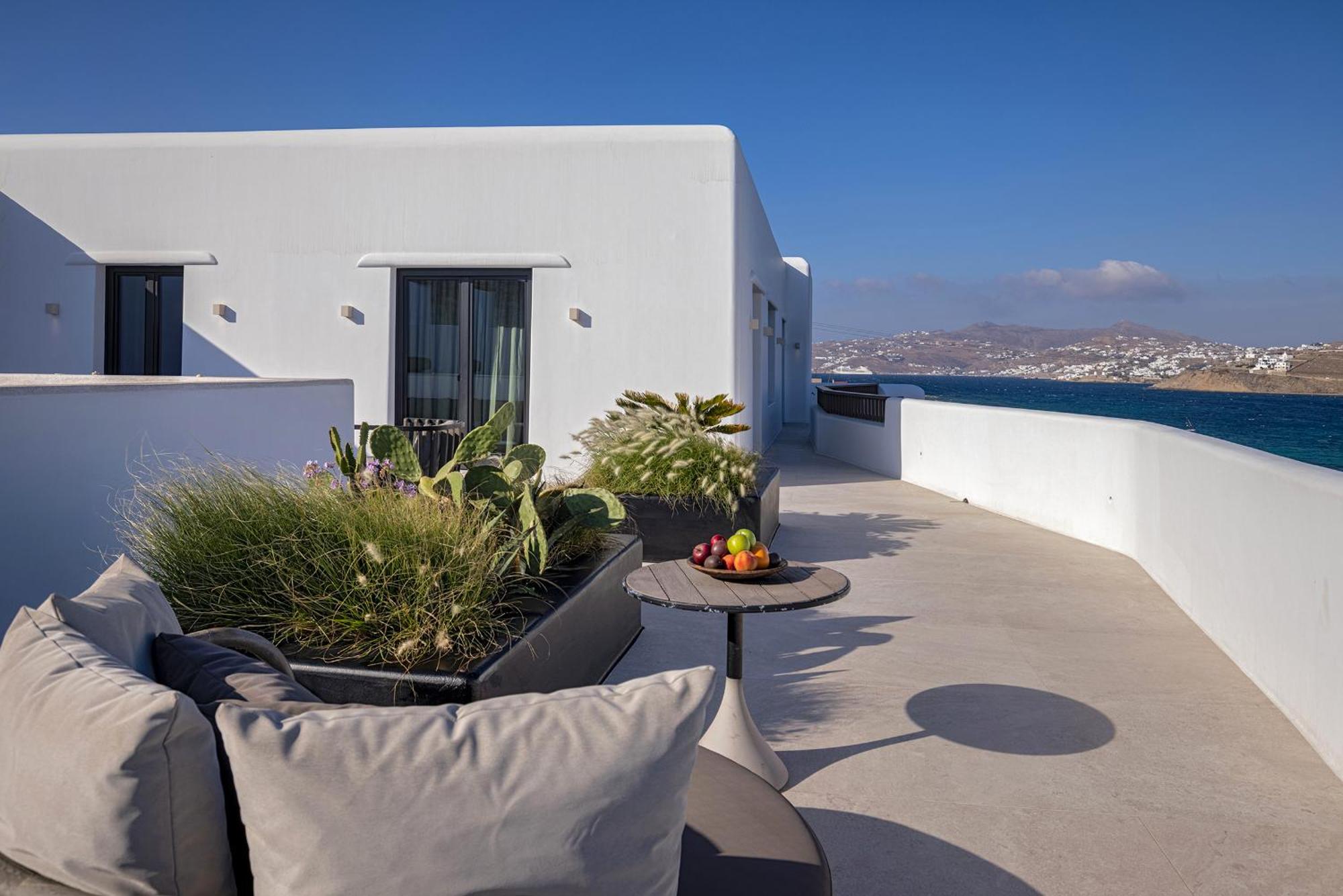 Aeonic Suites And Spa Mykonos Town Екстер'єр фото